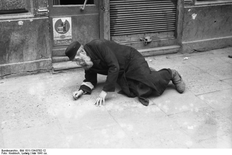 Foto Polen - Warszawas ghetto - gammal man