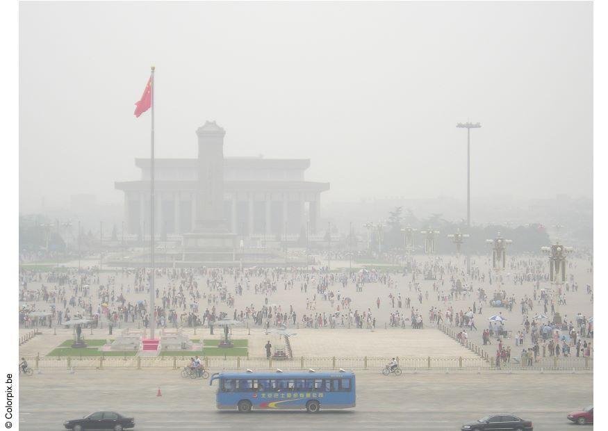 Foto himmelska fridens torg med smog